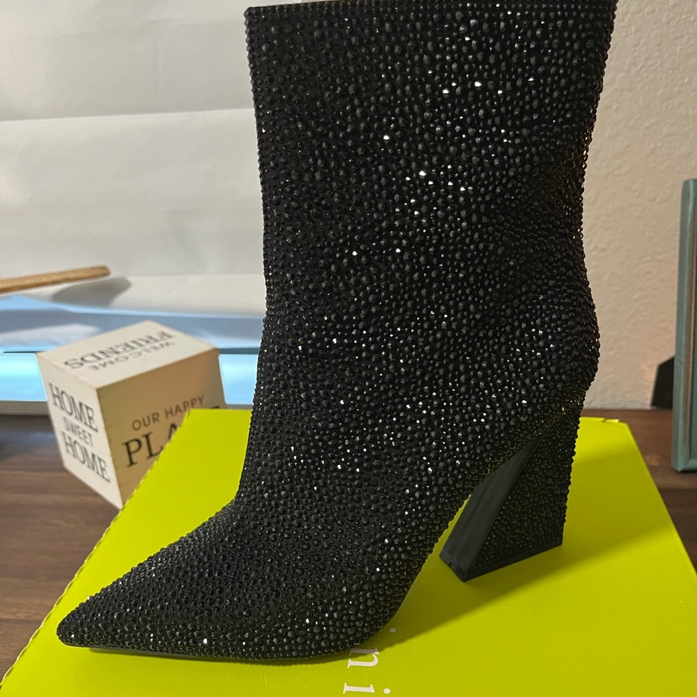 Gianni Bini Zeller Sparkle Booties